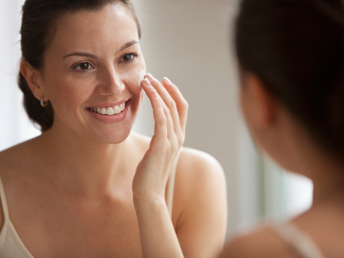 Stiftung Warentest: Das ist die beste Augencreme - sie ist überraschend ...