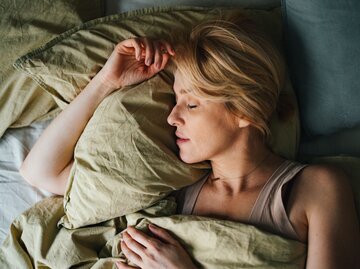 Porträt einer schlafenden Frau | © Getty Images / miniseries