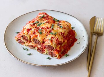 Cannelloni mit Hackfleisch-Füllung | © Getty Images/Vladislav Chusov