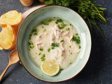 Zitronen Hühnersuppe | © Getty Images/Nataly Hanin