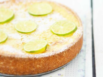 Joghurt Limetten Torte | © Getty Images/Zoryanchik