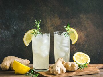 Ingwer Limonade im Glas | © Getty Images/Mizina