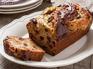 Bananenbrot mit Schokoladentropfen | © Getty Images/BURCU ATALAY TANKUT