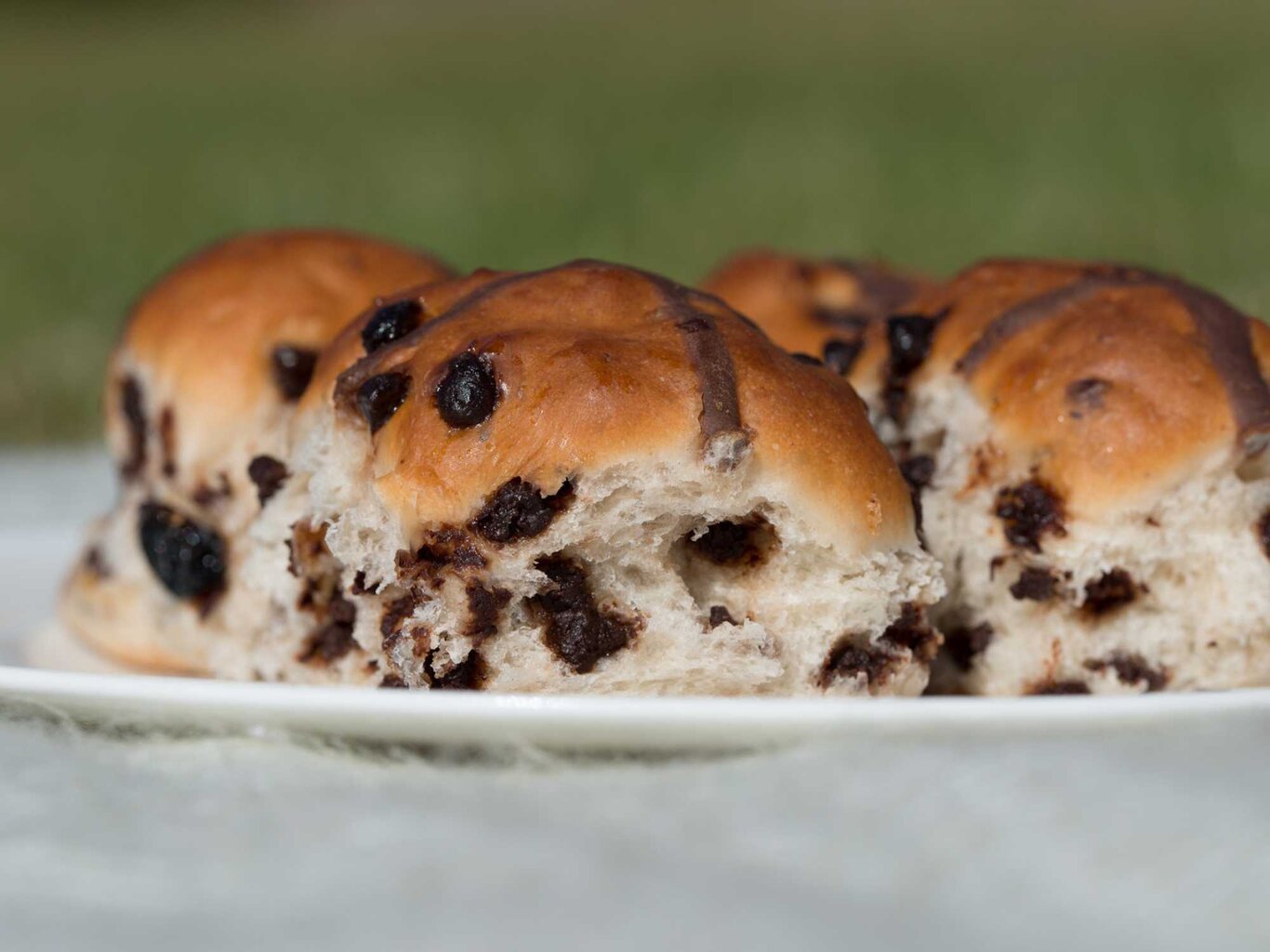 Süße Frühstücksidee: Fluffige Schoko-Quark-Brötchen