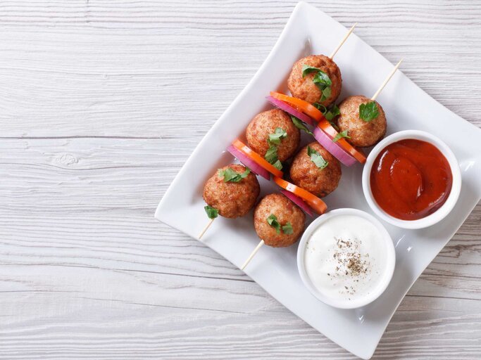 Knusprig, würzig, unwiderstehlich: Hackbällchen-Pops