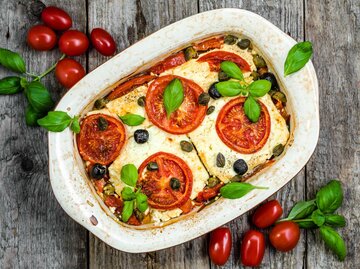 Tomaten-Feta-Auflauf | © Getty Images/Talicjane