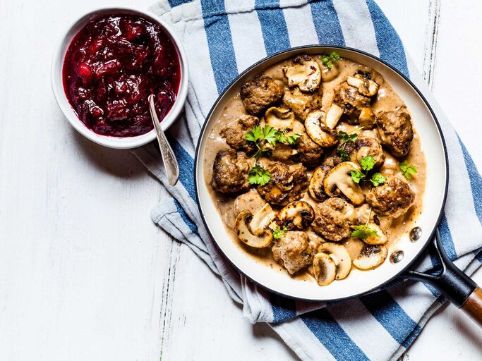 Hackbällchen in Pilzsoße | © Getty Images/Westend61