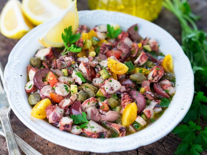Griechisch kochen: Rezept für Oktopus-Salat Griechisch kochen: Rezept für Oktopus-Salat