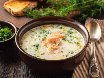 Suppe mit Lachs | © Adobe Stock/O.B.