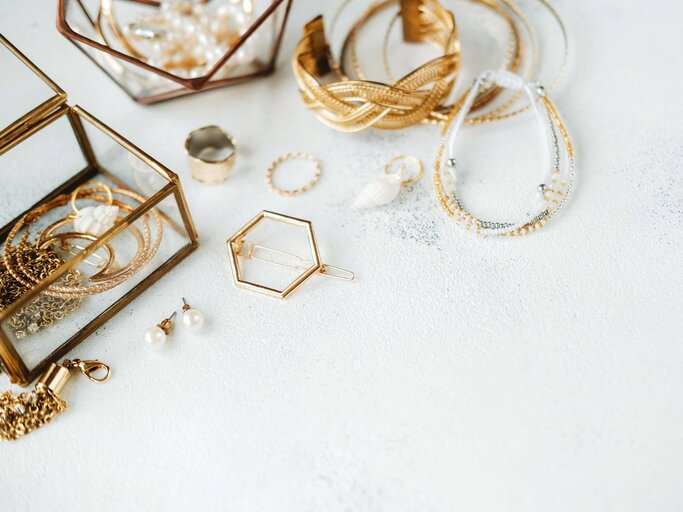 Schmuck | © Getty Images/Olena Ruban