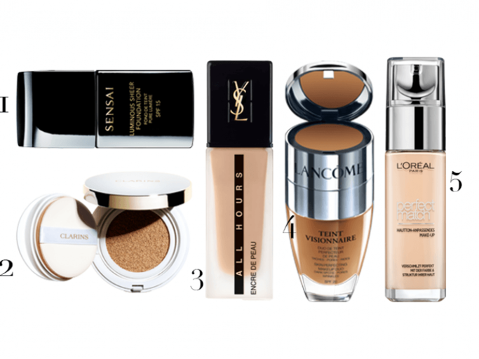 1. Leichtes Fluid mit strahlendem Finish: „Luminous Sheer Foundation” von Sensai, um 49 Euro. 2. Wirkt leicht kühlend: „Everlasting Cushion Foundation” von Clarins, um 39 Euro. 3. Hält den ganzen Tag: „All Hours Encre de Peau Foundation” von YSL, um 49 Euro. 4. Zwei in einem: Flüssig‐Make‐up „Teint Visionnaire” mit Corrector von Lancôme, um 50 Euro. 5. Für jeden Hautton: „Perfect Match Make‐up” von L’Oréal Paris gibt’s in 29 Nuancen, um 12 Euro.
 | © PR