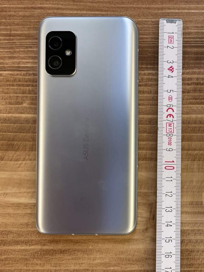 Asus Zenfone | © IMTEST
