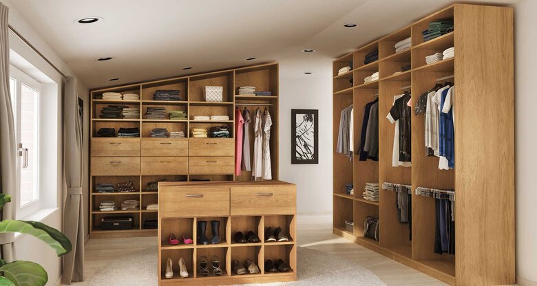 Ein begehbarer Kleiderschrank ist der Traum aller Fashionistas. Wir zeigen, wie Sie sich den Wunsch vom eigenen Ankleidezimmer erfüllen.  | © deinSchrank.de