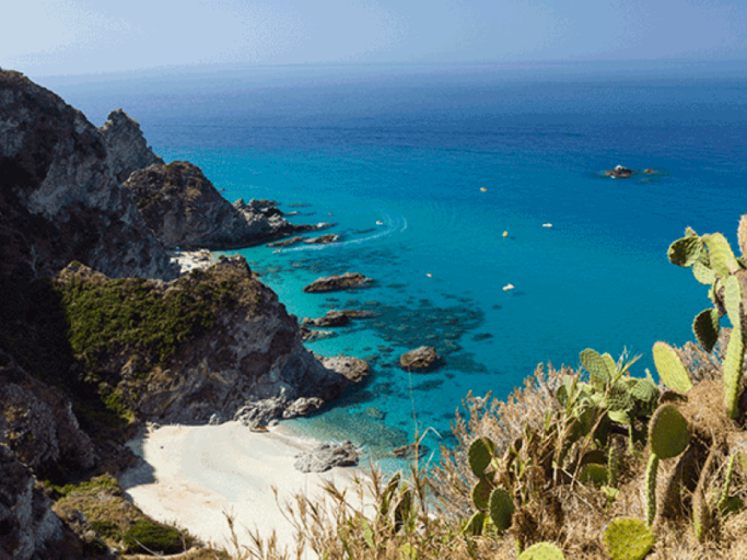 Die Strände von Capo Vaticano an der Küste der Götter in Kalabrien. | © Konrad Wothe / LOOK-foto, Getty Images