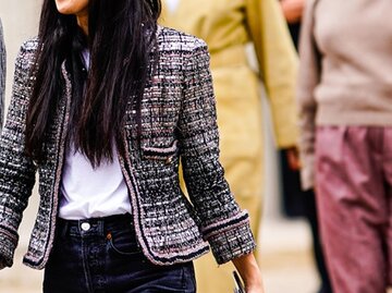 Detailaufnahme einer Tweed-Jacke | © Edward Berthelot, Getty Images