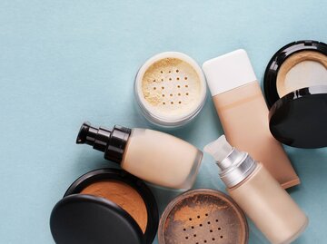 Concealer in unterschiedlichen Formen | © iStock | misuma