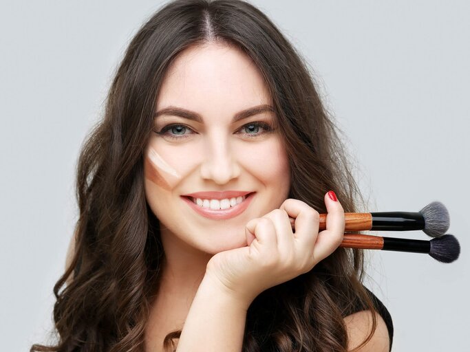 Schritt für Schritt: So geht Contouring | © iStock | GMint