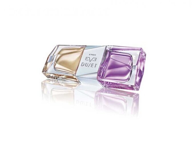 Flakon des Two-in-One-Parfums Eve Duet von Avon | © PR