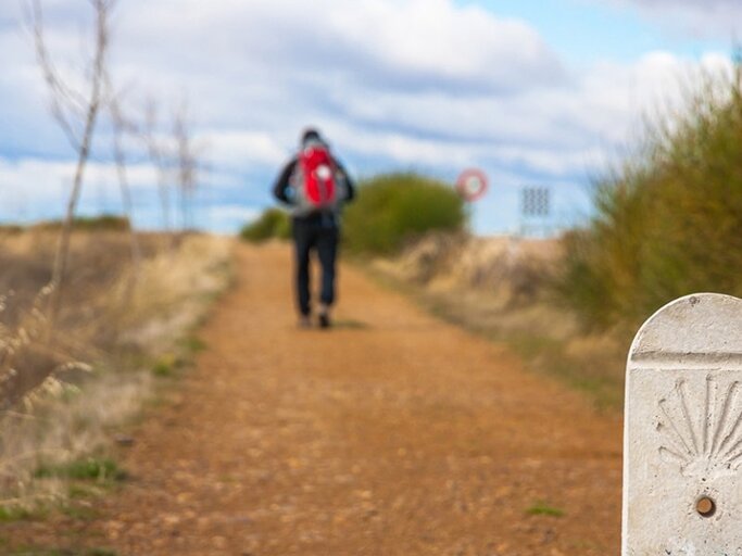 Mann auf einem Pilgerweg | © BY RUHEY GETTY IMAGES