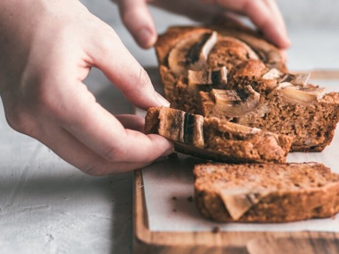 Wichtigste Zutat für Banana Bread: Reife Bananen, die sich mühelos zerkleinern lassen und das Trendgebäck schön saftig machen. | © FASCINADORA ISTOCK