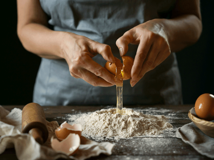 Kuchen backen | © Getty Images | VALERIYA TIKHONOVA