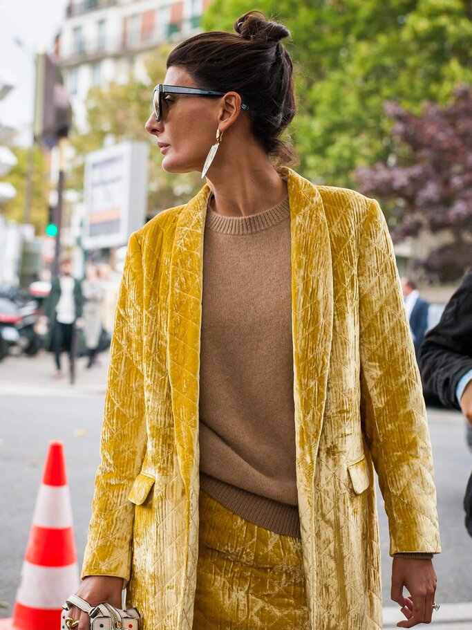 Trendfrisuren: Dutt | © Getty Images | Claudio Lavenia