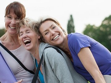 Ein Gruppe 40Plus-Freundinnen | © Getty Images | Tom Merton