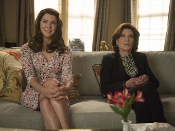 Lauren Graham und Emily Bishop aus Gilmore Girls | © Neil Jacobs/Netflix