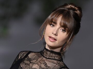 Lily Collins trägt den angesagten Fransen-Pony bereits | © Getty Images/Axelle/Bauer-Griffin